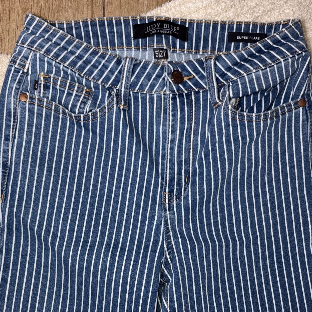 Judy Blue women’s High Rise Super Flare Jean Blue & White Striped Jeans sz 5/27 - Picture 5 of 7